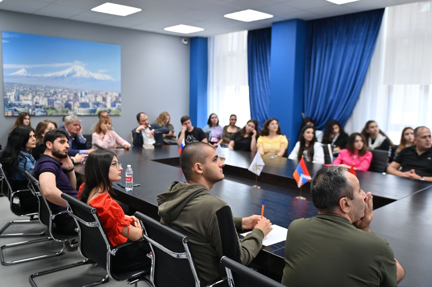 Презентация нового проекта в культурном центре Туманян