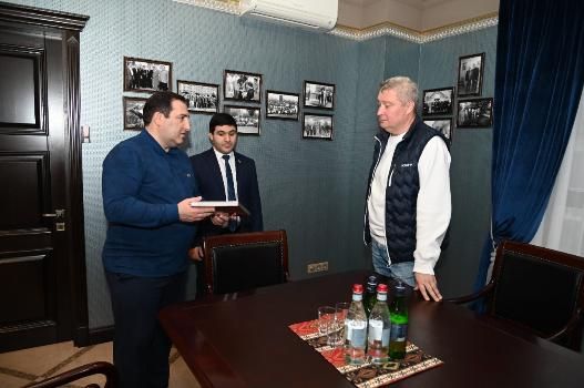 Встреча с директором спортивной школы олимпийского резерва №9 Встреча с директором спортивной школы олимпийского резерва №9