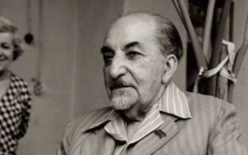 Аветик Исаакян (1875–1957), армянский поэт, писатель, общественный деятель
