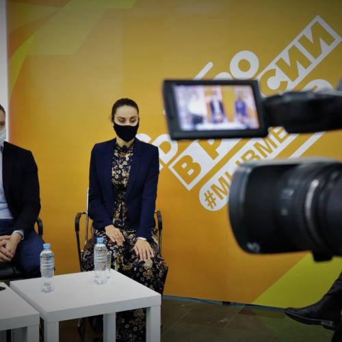 Волонтёрский центр «Добрые сердца» в лице руководителя Ашота Алтуняна, на итоговой встрече добровольческих организаций города Краснодара с начальником Управления по делам молодежи.
