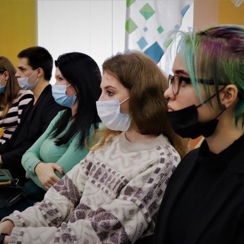 Волонтёрский центр «Добрые сердца» в лице руководителя Ашота Алтуняна, на итоговой встрече добровольческих организаций города Краснодара с начальником Управления по делам молодежи.