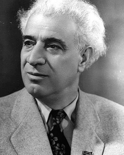 Вагарш Вагаршян : армянский советский актёр и театральный режиссёр