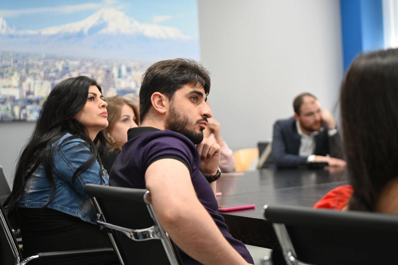 Презентация нового проекта в культурном центре Туманян