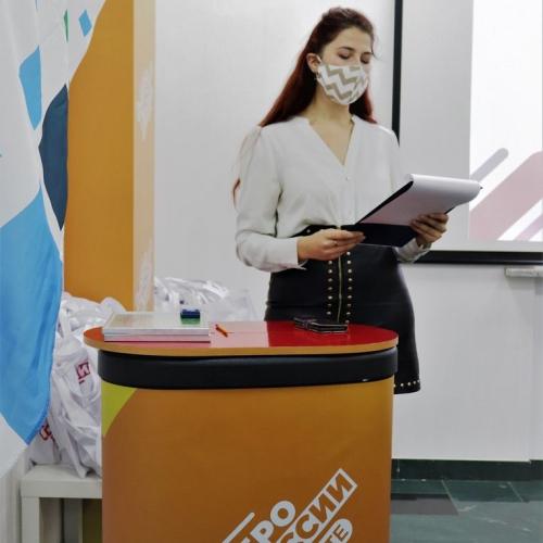 Волонтёрский центр «Добрые сердца» в лице руководителя Ашота Алтуняна, на итоговой встрече добровольческих организаций города Краснодара с начальником Управления по делам молодежи.