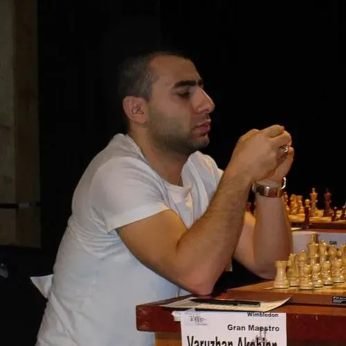 Варужан Акобян — армяно-американский шахматный гроссмейстер, мастер стратегии